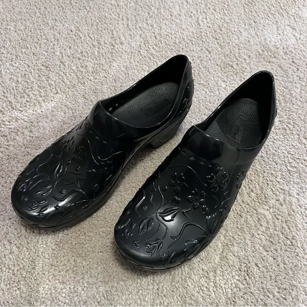 Women’s Dansko black floral slip on nursing clogs size 40